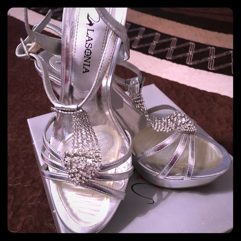 Worn once silver and bling Heels 7.5